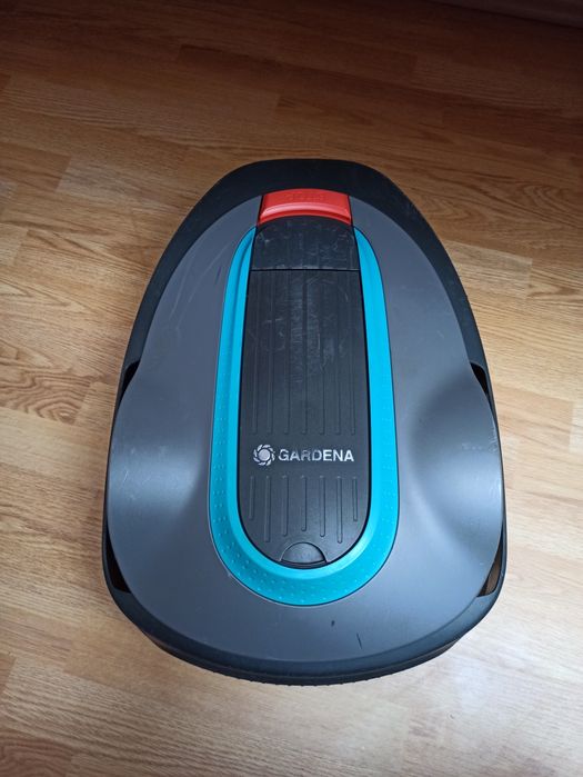 Robot tuns gazonul Gardena Sileno City 500 mp.