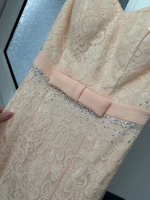 Официална рокля с дантела