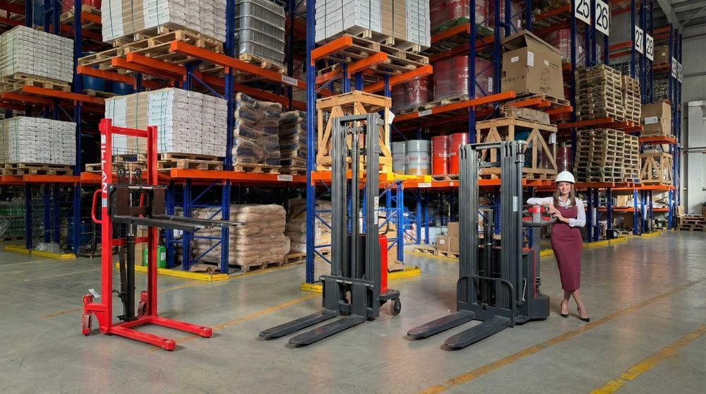 АССОРТИМЕНТ Штабелер ручной / электрический / самоходный для склада