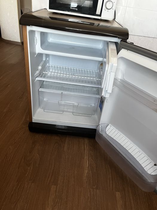 Холодильник indesit