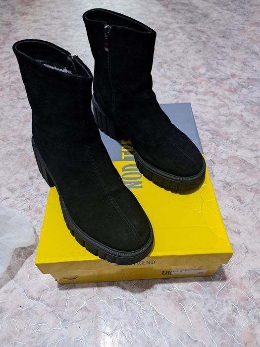 Продам зимнюю обувь