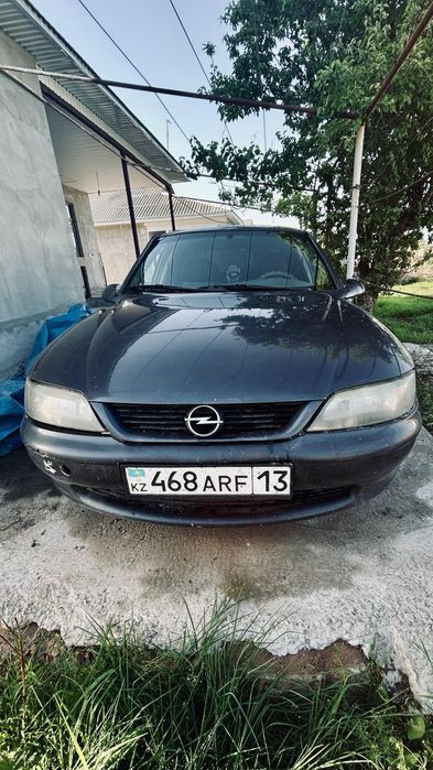 Опель синий на ходу