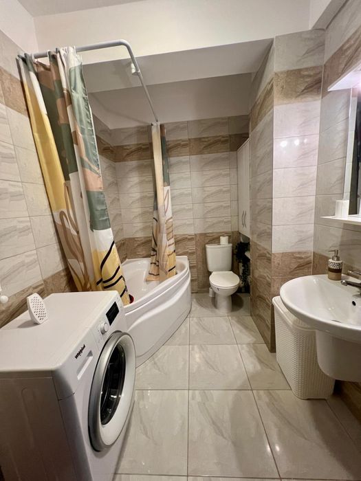 Inchiriez apartament 2 camere – Militari Residence. Str. Tineretului nr. 85, Militari. Proaspat zugravit, complet mobilat si utilat, gata de mutare.