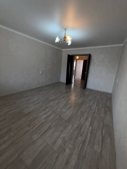 Продам трехкомнатную квартиру