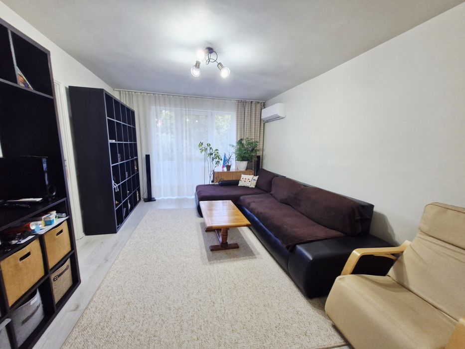 Vânzare apartament 4 camere