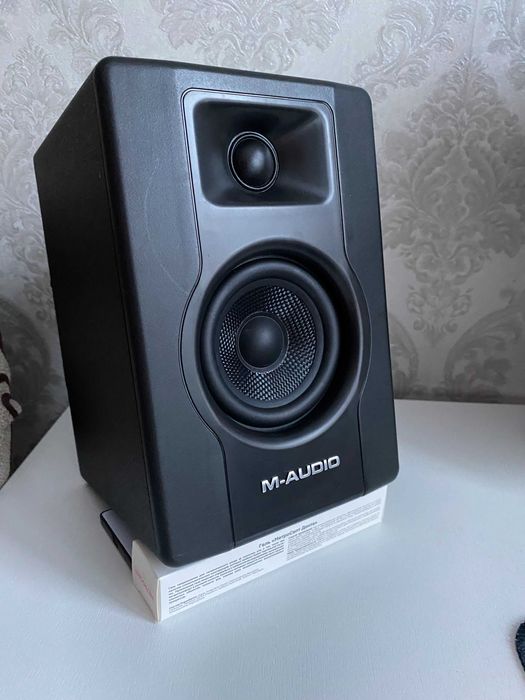 M-Audio BX3 (колонки мониторы)