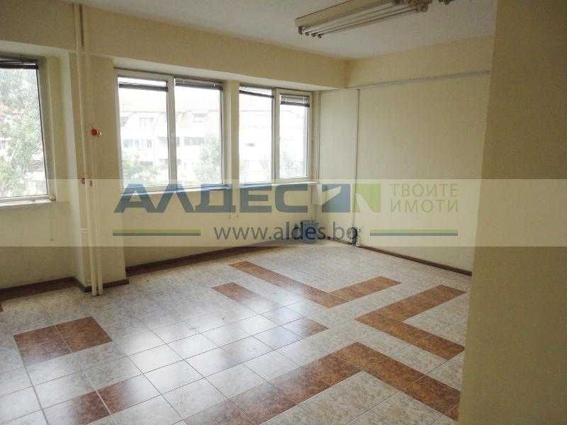 Дава се под наем Офис в София, Дървеница - 45 кв.м за 298.86 € - Снимка #1