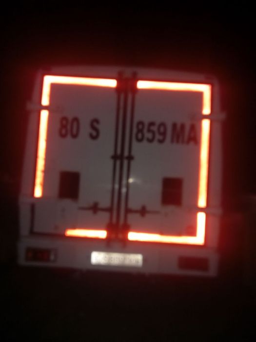 Yuk mashinasi. ISUZU