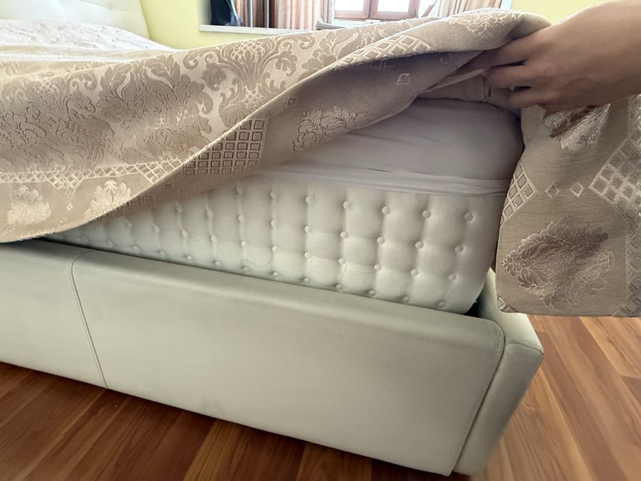 Кровать Малайзия Super King Size