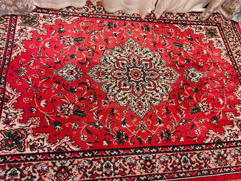 Ковры бордового цвета