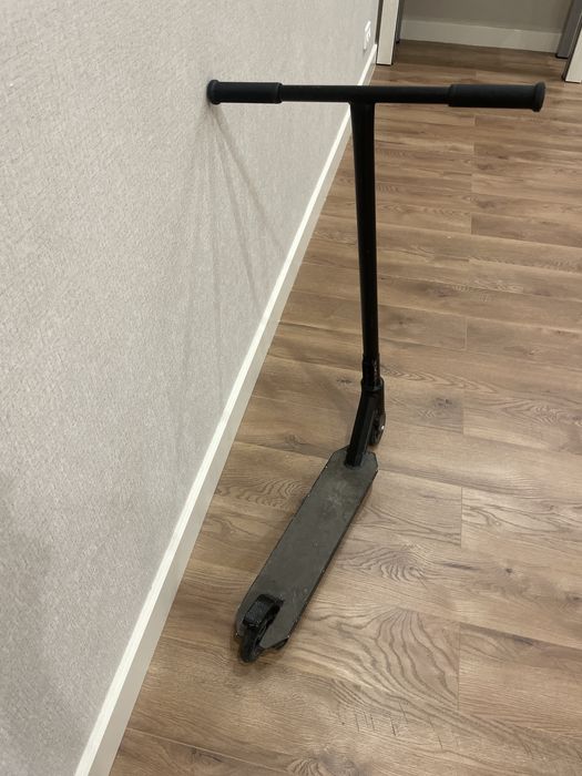 Продается трюковой самокат б/у