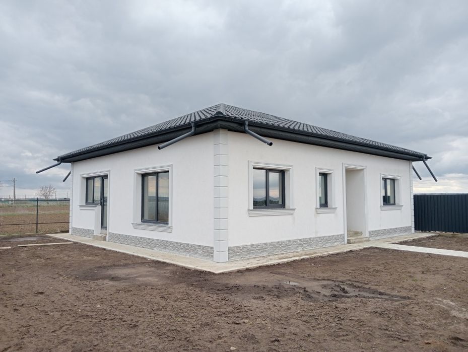 Casa de vânzare în Horia