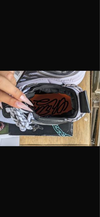 Versace Chain Reaction