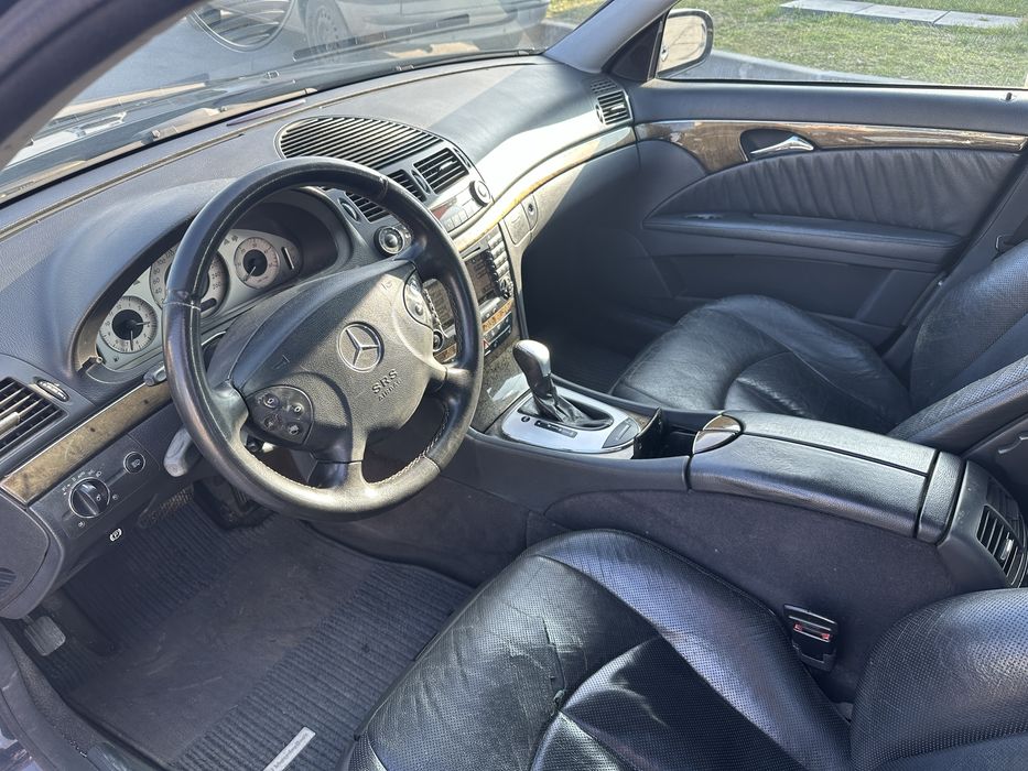 Mercedes E320 2003г