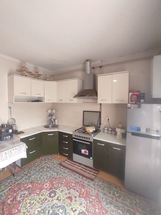 Jizzax shahar Doʻstlik mahallasiida hovli