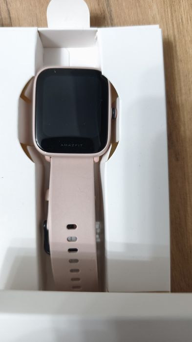 Смарт часы Amazfit Bip U Pro в идеальном состоянии