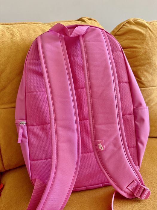Nike-Нова раница в розов барби цвят
