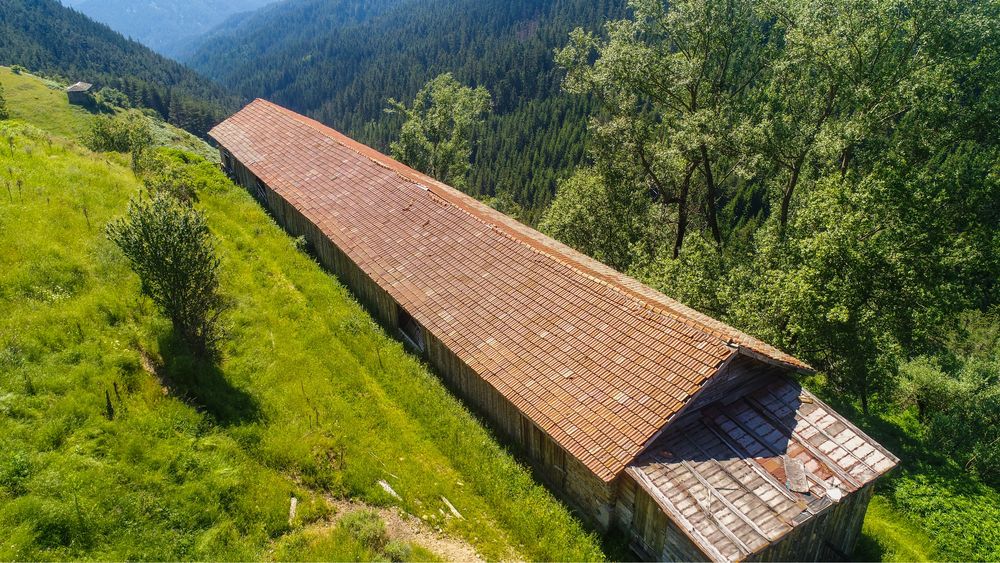 Продава се Парцел в с. Зорница, Област Смолян - 135500 кв.м за 9 €/кв.м - Снимка #1