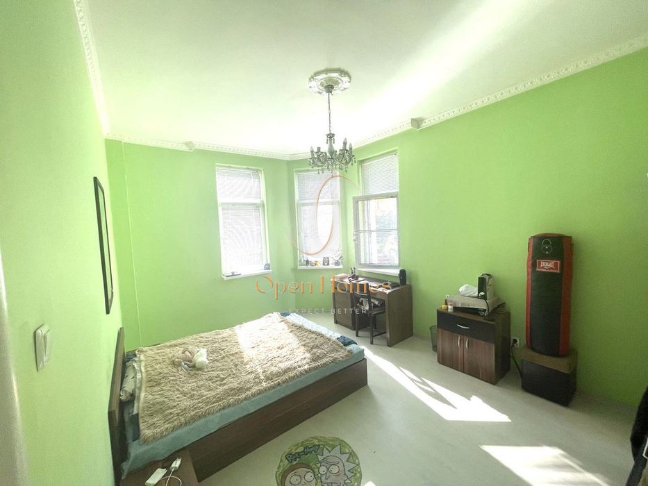 Продава се Тристаен апартамент в София, Център - 82 кв.м за 3048 €/кв.м - Снимка #8