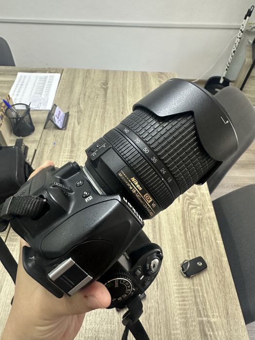 Nikon D3100, 2 obiective + accesorii