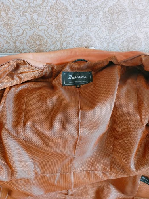 Продается кожаный плащ