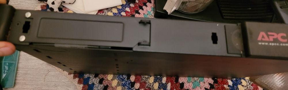 UPS - sursa de alimentare tip UPS
APC PowerStack 2501