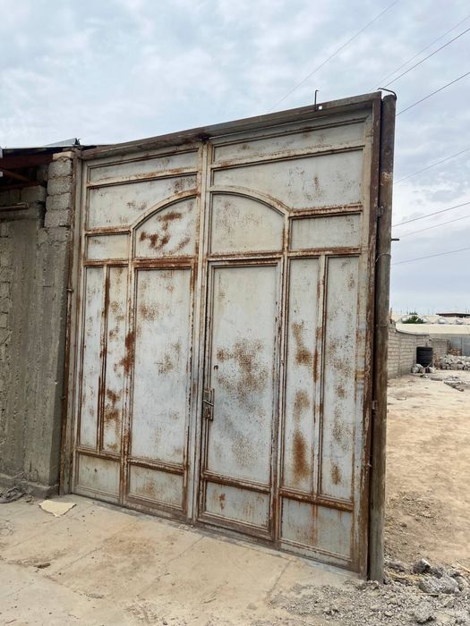 Ворота дарвоза в хрошем состоянии