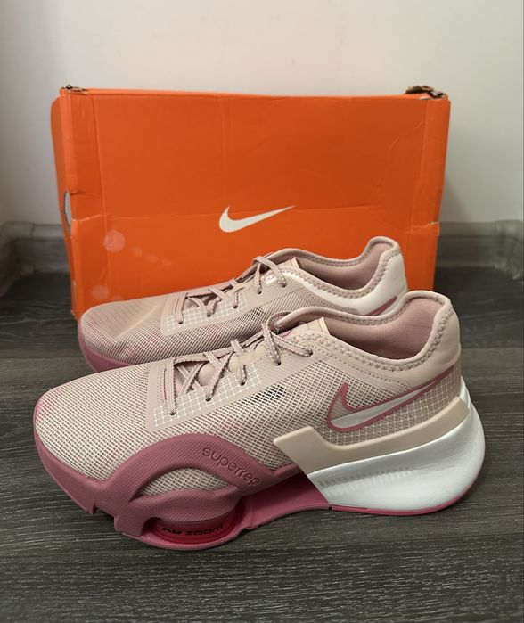 Чисто нови!! 100% Оригинални дамски маратонки Nike Air Zoom SuperRep 3