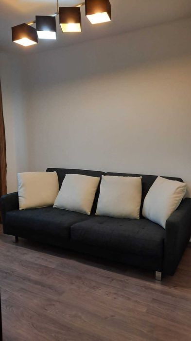 Dau in chirie apartament cu 3 camere in prima nufarul.disponibil 15 09 2026.pret 400euro.nr tel 0763012919