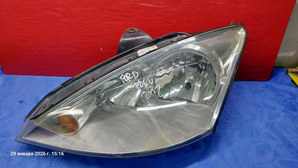 Левая фара на Форд Фокус 2002