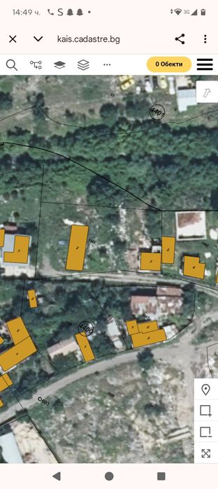 Продава се поземлен имот