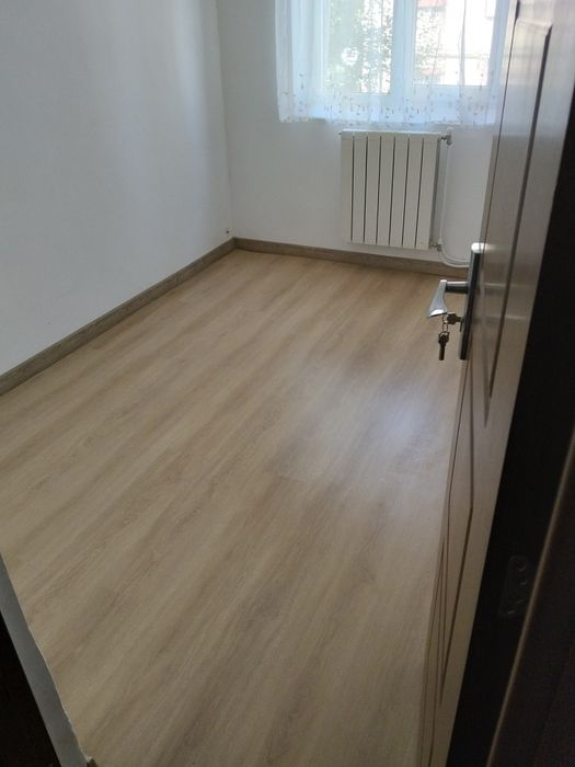 Apartament de vanzare cu trei camere