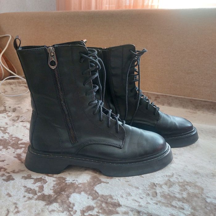 Продам ботинки для девочек