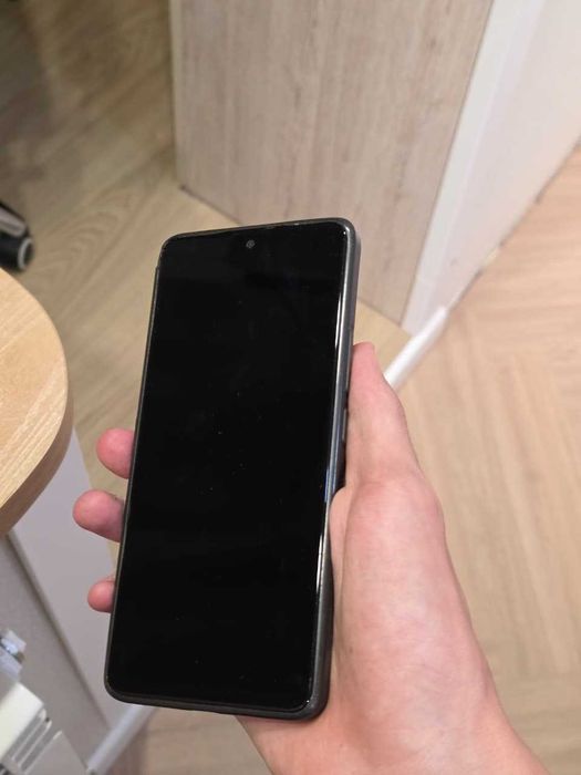 Xiaomi Poco f6 12/512