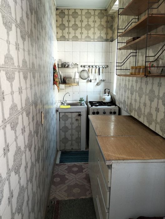 Юнусабад -12 метро Туркистон 1 комнатная квартира переделанная в двух.