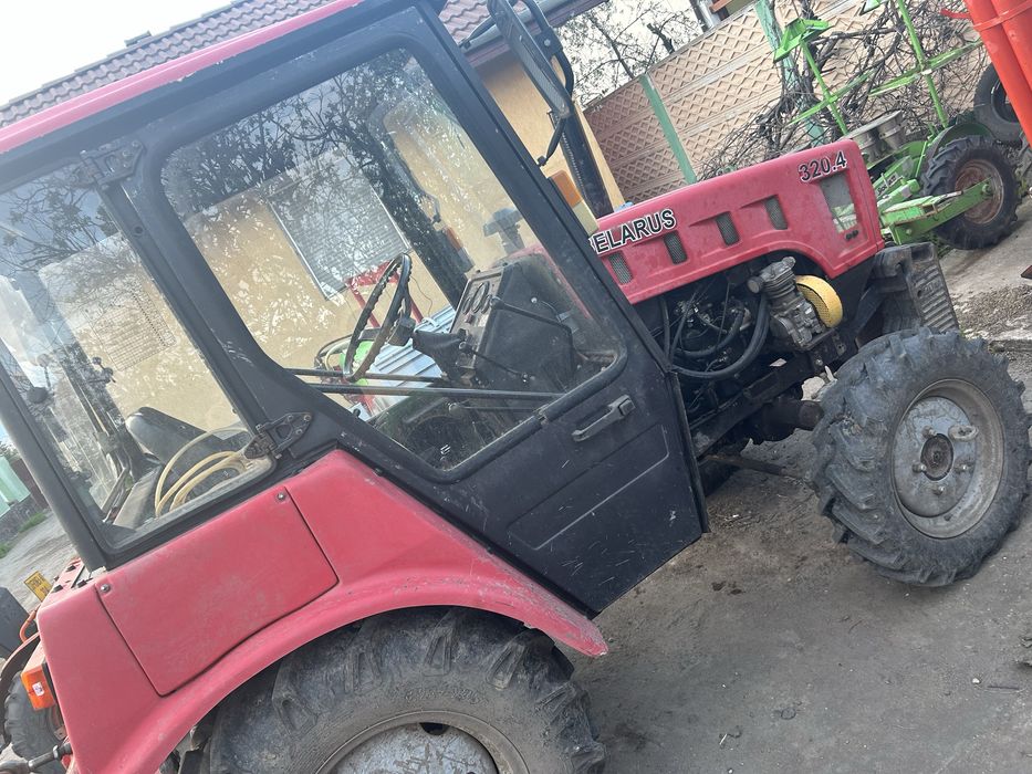 Tractor belarus 320.4