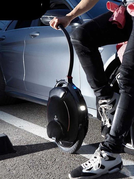 Велосипед.Продам моноколесо Inmotion V5F