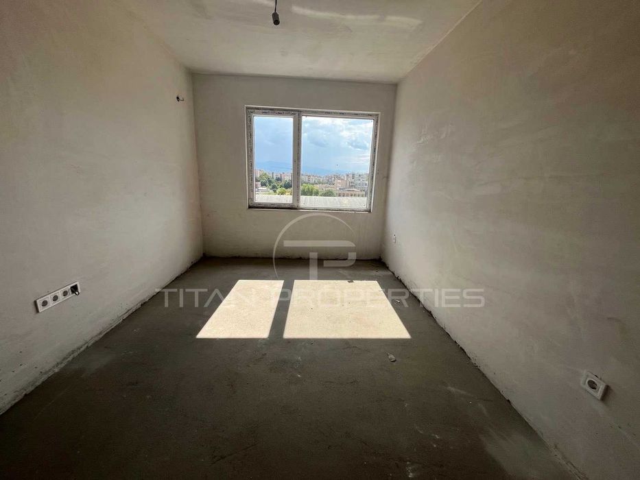 Продава се Тристаен апартамент в Пловдив, Тракия - 129 кв.м за 1152 €/кв.м - Снимка #2