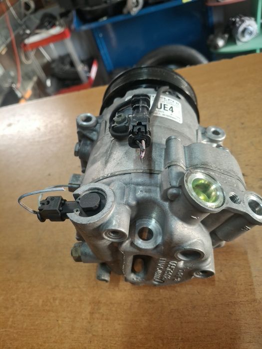 Compresor aer condiționat Opel Astra J Zafira B Meriva B 1.7 1 3 Cdti