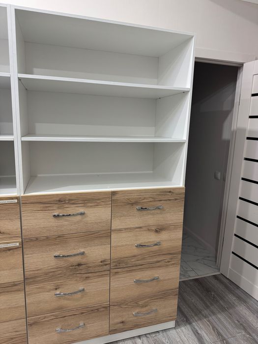 Витрина в отличном состоянии