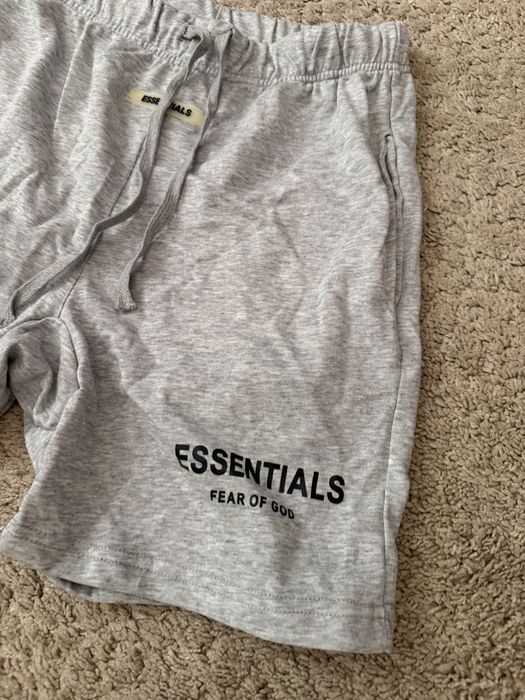Pantaloni essentials de vara