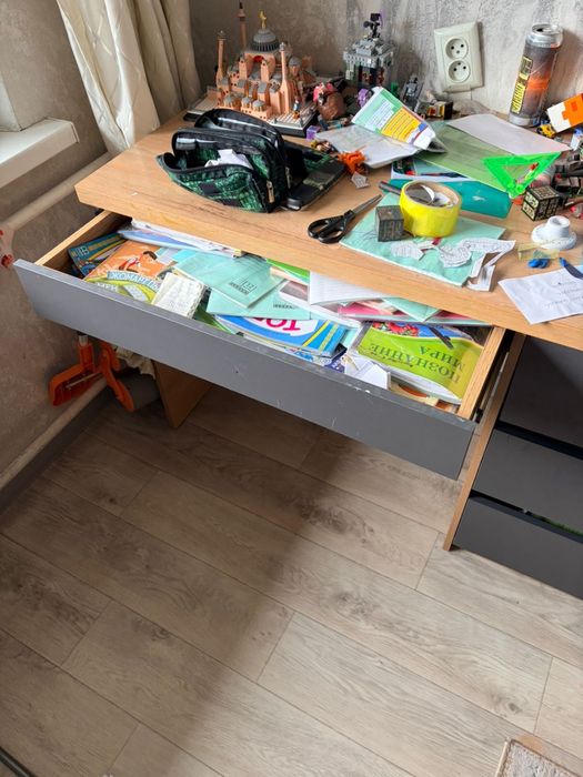 Детский рабочий стол