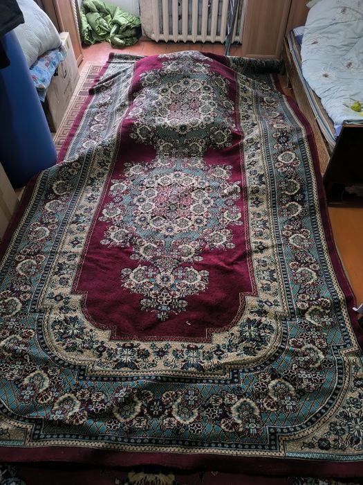 Продам ковры две штуки