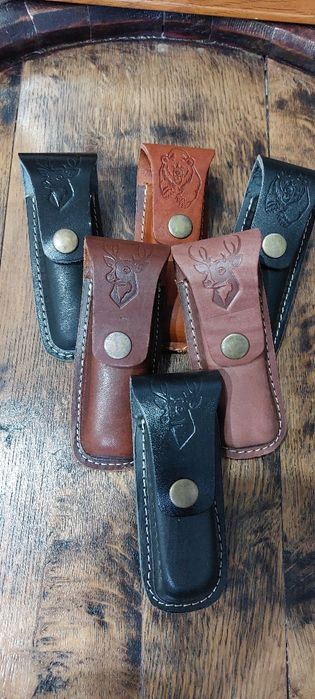 Briceag facut manual cu maner din corn de cerb cu teaca