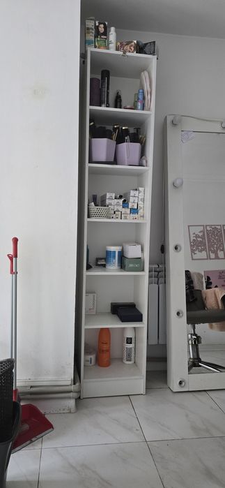 Зеркало и шкаф  для парикмахера