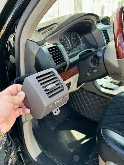 Молдинг лобового стекла уголок капота Toyota Prado 120/gx470