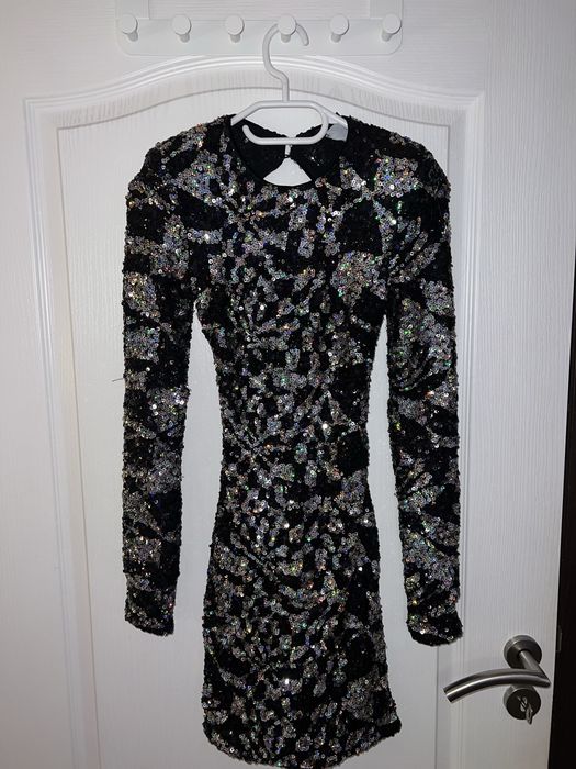 Рокля Bershka с пайети