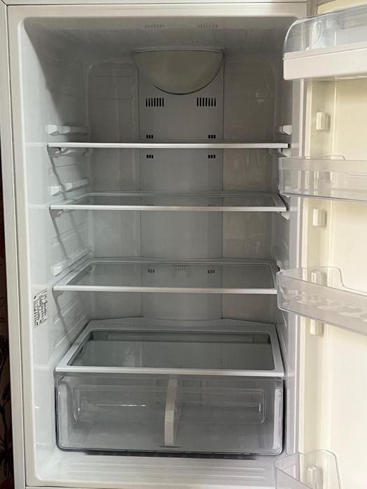 Продам Холодильник Samsung