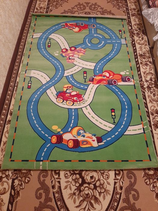 Продам детский ковер. Новый.