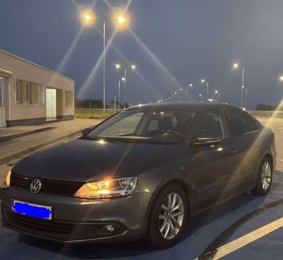Vand Volkswagen Jetta 1.6 TDI / 2013